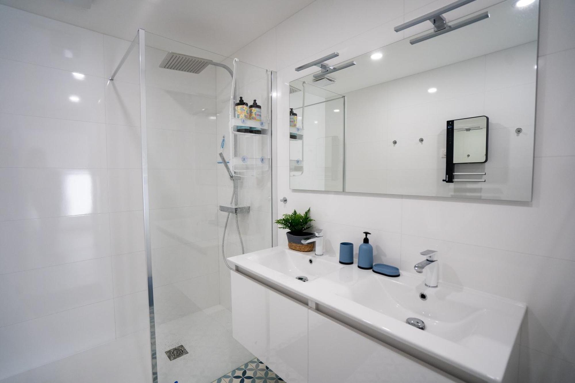 Escapade Ocean Apartment ลาแบ็นน์ ภายนอก รูปภาพ